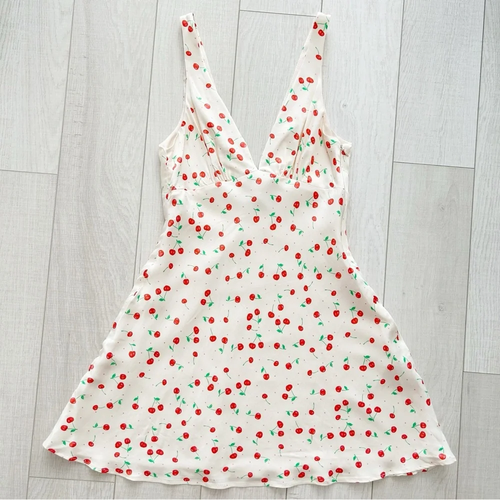 Zara cherry print satin mini dress - Picture 1 of 12